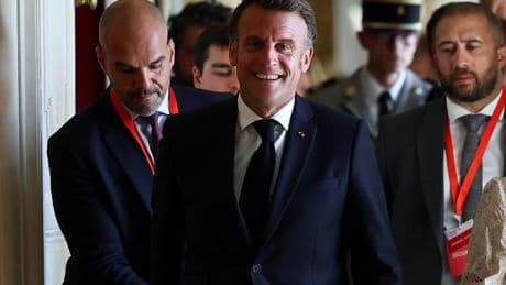 Macron anuncia un impulso de 20.000 millones a las inversiones extranjeras en Francia