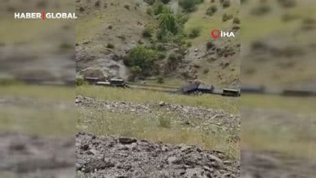 Elazığ’da zemin kaydı: Bakır cevheri taşıyan vagonlar devrildi