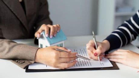 Encuesta: ¿Apruebas un impuesto a la compra de vivienda para extracomunitarios?