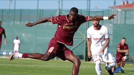 Trabzonspor'da Onuachu şanssızlığı! Maçı yarıda bıraktı