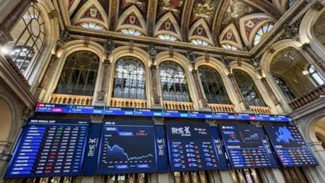 El Ibex 35 consolida los 14.400 puntos pendiente de Trump