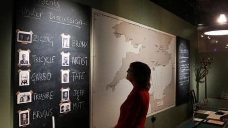 Au Royaume-Uni, un siècle de secrets du MI5 exposé au musée