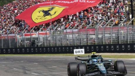 Alonso le dedica un quinto magistral a Fabri y Sainz saldrá sexto en Ímola