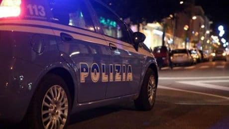 Notte di follia, diciannovenne arrestato per aggressione e rapina