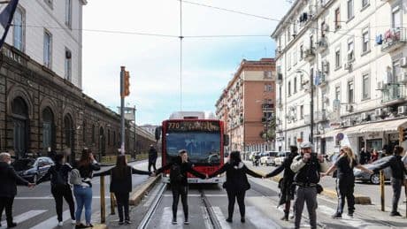 Protests that block traffic to be banned in Italy