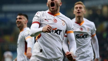 TRANSFER HABERİ: Galatasarayın yıldızına Ada'dan kanca! Resmi teklif...
