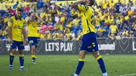 La UD Las Palmas desciende a Segunda tras una temporada de altibajos