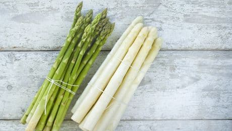Spargel-Duell: Welche Farbe punktet mit mehr Vitaminen?
