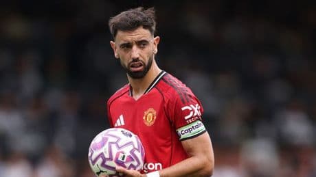 Bruno Fernandes branded 'embarrassing beyond belief' after Fulham penalty incident