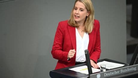 Neue Bundesministerin: Verena Hubertz - politische Senkrechtstarterin