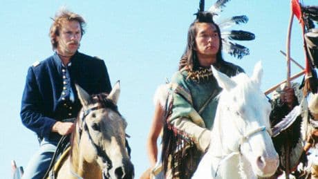 Muere a los 73 años Graham Greene, actor nominado al Oscar por 'Bailando con lobos'