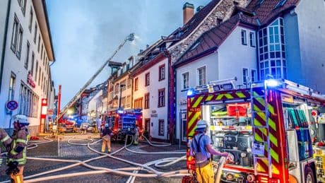 Großbrand mehrerer Gebäude in Villingen-Schwenningen unter Kontrolle