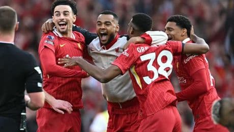 Premier League: Liverpool nach Sieg gegen Tottenham vorzeitig englischer Meister