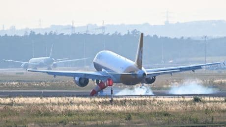 Krieg im Nahen Osten: Sonderflug aus Jordanien in Frankfurt gelandet