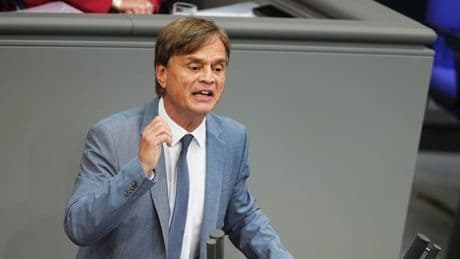 „Was wir heute hier sehen, ist die absolute Instabilität dieser Regierung“, sagt Baumann