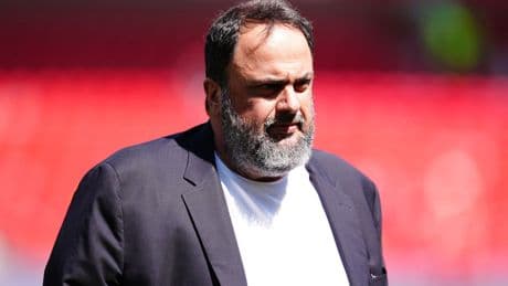 Nottingham Forest owner enters pitch to fume at manager Nuno Espirito Santo