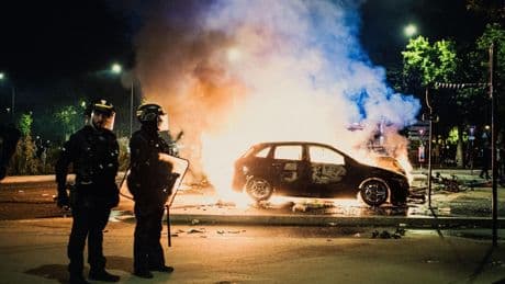 Violences après la victoire du PSG : au tribunal, les regrets des jeunes interpellés