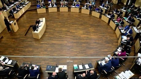 Ministerpräsidentenkonferenz berät in Berlin über Ankurbelung von Wirtschaft