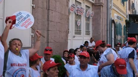 İşten atılan İzBB işçilerinin direnişi 3’ncü gününde: İşimizi geri alacağız, vazgeçmeyeceğiz!