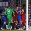 VIDÉO. Égalisation à la dernière minute, bagarre générale… Un premier match fou en Championship