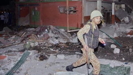 Indien greift an – Pakistan meldet Dutzende Tote und abgeschossene Kampfjets