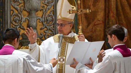 Erste Messe von Papst Leo: Die Verheißungen von „Technologie, Geld, Erfolg, Macht und Vergnügen“