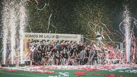 El Ceuta se proclama campeón de Primera RFEF tras un festival de goles