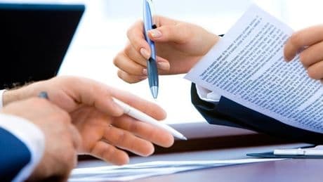 Bonus giovani fino a 650 euro, via alle domande: requisiti e limiti per le nuove assunzioni stabili
