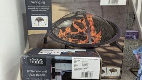 Shoppers go wild as supermarket slashes price of pizza oven, patio set and deck chairs to under £5