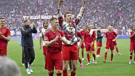 Bayern München kampioen van Duitsland na misstap Jeremie Frimpong met Bayer Leverkusen
