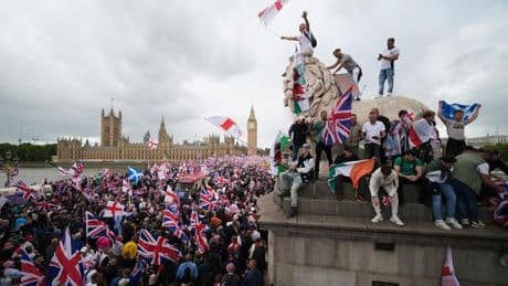 Großbritannien: Mehr als 100.000 Teilnehmer bei rechtsextremer Demo in London