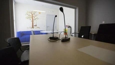 Acoge a un amigo en su casa en Málaga y lo detienen por abusos a su nieta y a otras dos niñas