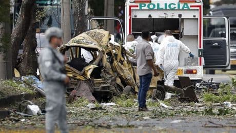 Al menos 18 muertos y más de 65 heridos en dos atentados en Colombia