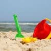 Jongen van 17 stikt nadat door hem gegraven zandkuil instort op strand in Italië