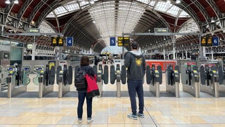 GPS pay-as-you-go rail ticket trials launched in England