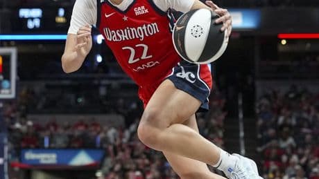 Gray scores career-high 32 points, Dream hit 18 3-pointers to rout Mystics