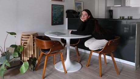 Sara Lloris, experta en decoración: ”Aquí tienes alquiler a precio de coste, restaurante y habitación de invitados por 25 euros, pero sí o sí debes ser amigo de tus vecinos”