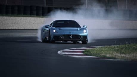 Maserati MCPURA, l'erede della MC20 va dritta al cuore