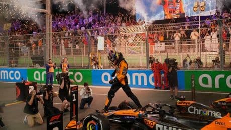 Oscar Piastri fait coup double, vainqueur du Grand Prix d’Arabie saoudite et nouveau leader de la formule 1