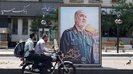 «Ce sont les civils qui vont payer le prix fort»: en plein black-out, une vague de répression menace la société iranienne