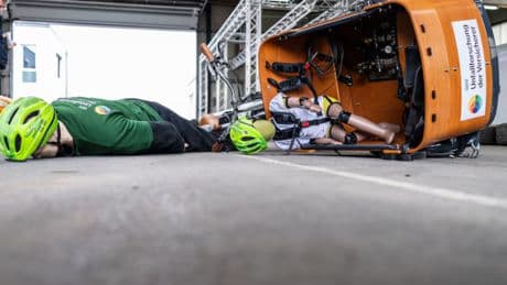 "Hochgradig kippanfällig": Crashtests beweisen große Probleme bei Lastenrädern