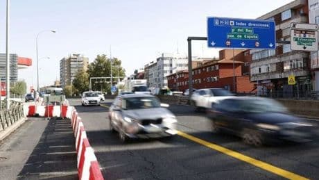 Casi nadie frena en las obras de las carreteras
