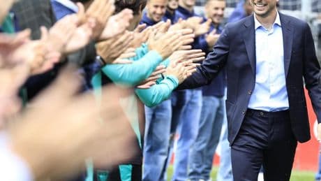 Emotiva despedida de Óscar De Marcos en Lezama