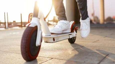Zulassung, Versicherung, Preis – Worauf Sie beim Kauf eines E-Scooters achten sollten