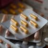 Paracétamol, amoxicilline, insuline... Les laboratoires pharmaceutiques soumis à de strictes obligations pour garantir l'approvisionnement en médicaments jugés "essentiels"