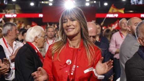 El juez Peinado pide a la Complutense los detalles del contrato de la coordinadora del máster de Begoña Gómez