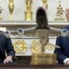 Aux côtés de Donald Trump, le président du Salvador dit ne pas avoir le "pouvoir" de renvoyer un migrant expulsé des Etats-Unis