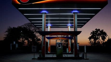 Trump to Double India’s Tariff to 50% Over Russian Oil Purchases