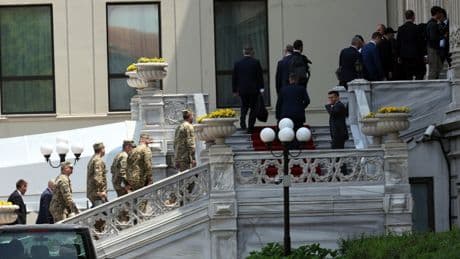 Ukraine-Liveblog: Ukrainische und russische Delegationen in Istanbul eingetroffen