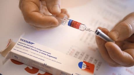 Grippe: les pharmaciens appelés à prévoir plus de vaccins pour l'hiver prochain et éviter une nouvelle pénurie